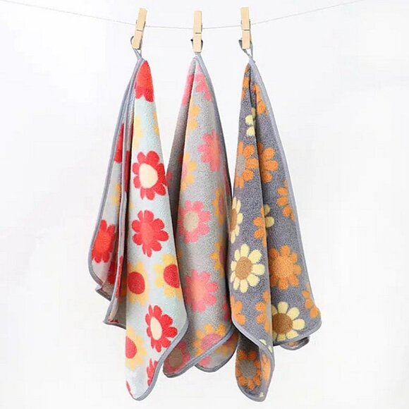 Keylan Blankie Small Dog Blanket for Toy Breeds Gray Pink Flowers Gift Packaged - Picture 2 of 8